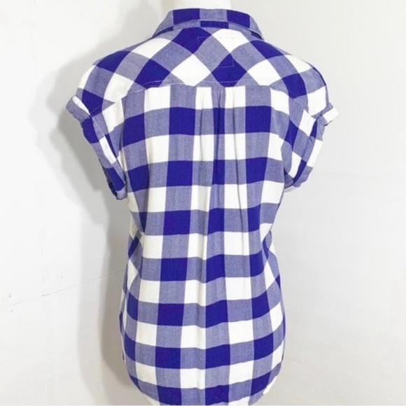 📌 Rails Blue & White Plaid Sleeveless Button Up Top - Picture 6 of 6